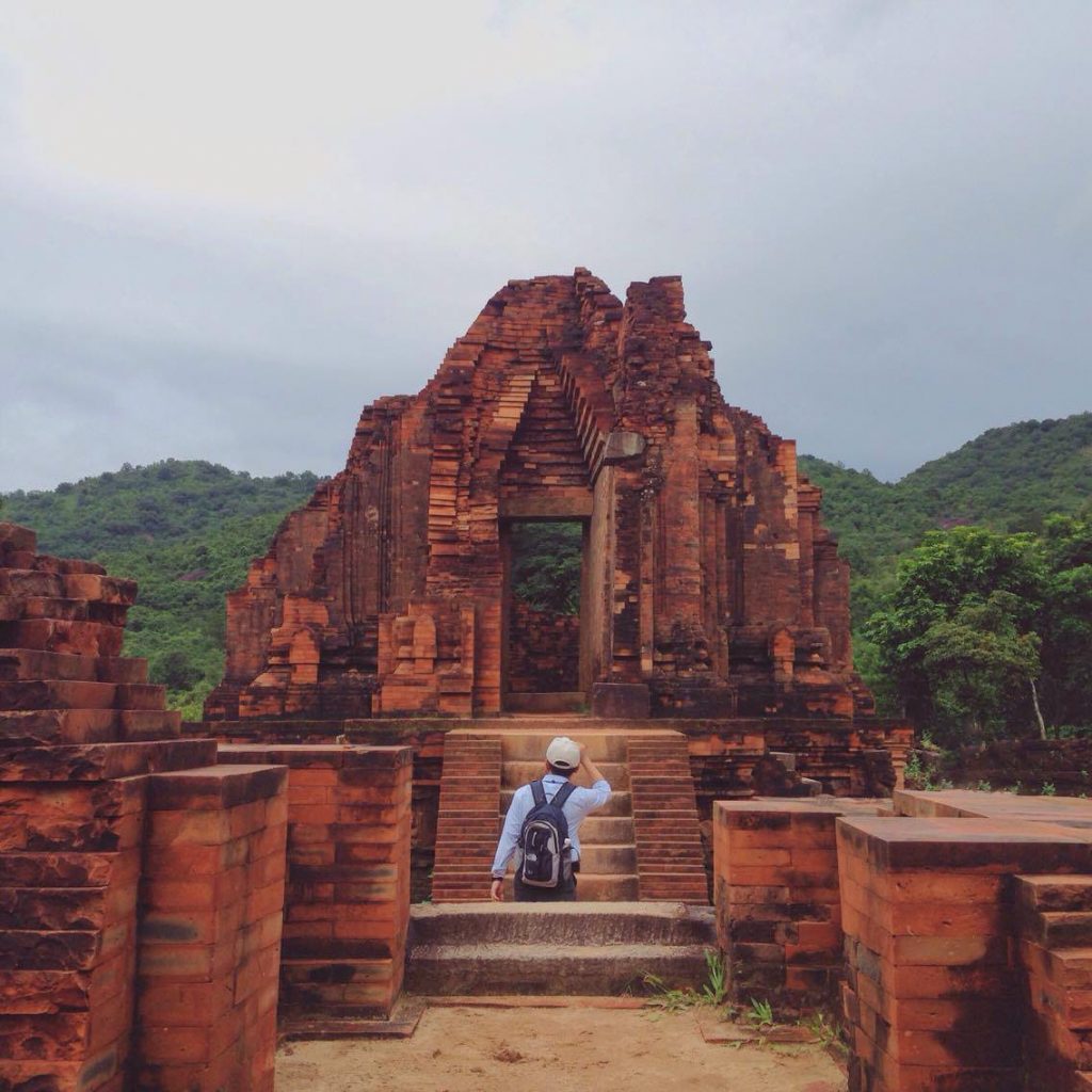Monthly Travel Expenses | Vietnam - Nomada How Far - Budget Travel
